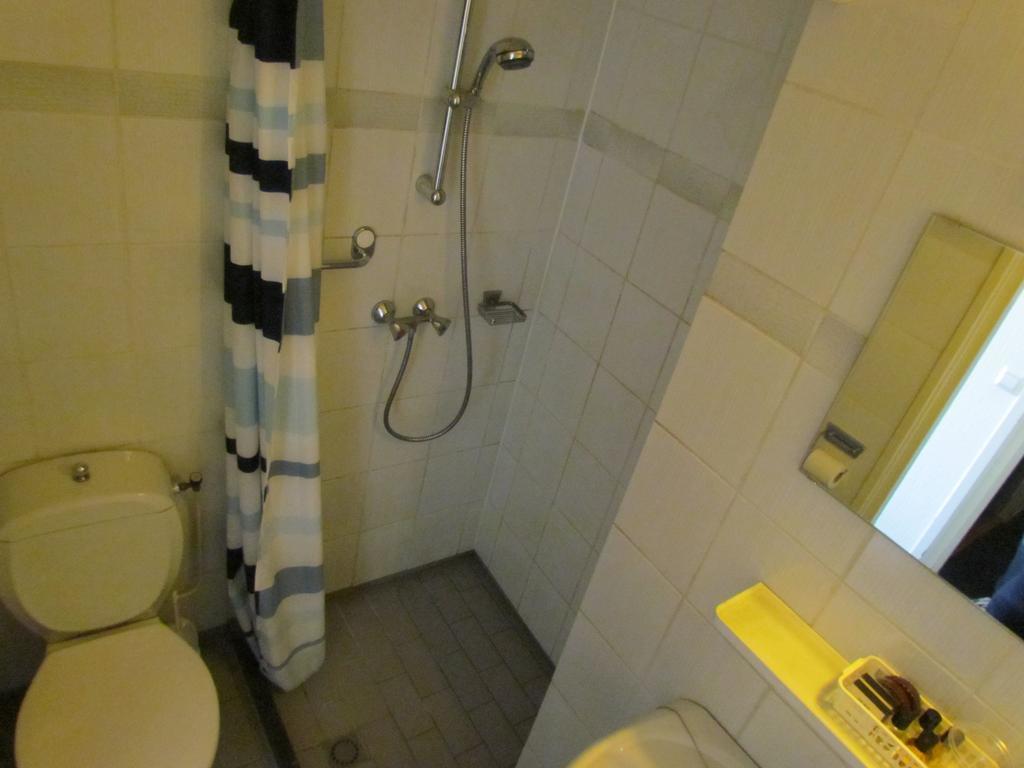 Hotel Cafe Woud Ден-Хелдер Номер фото
